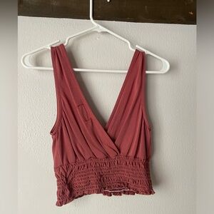 UO crop deep v tank